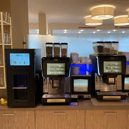 Montreal Otel 3*