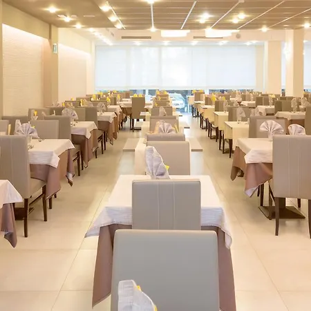 Montreal Otel 3*