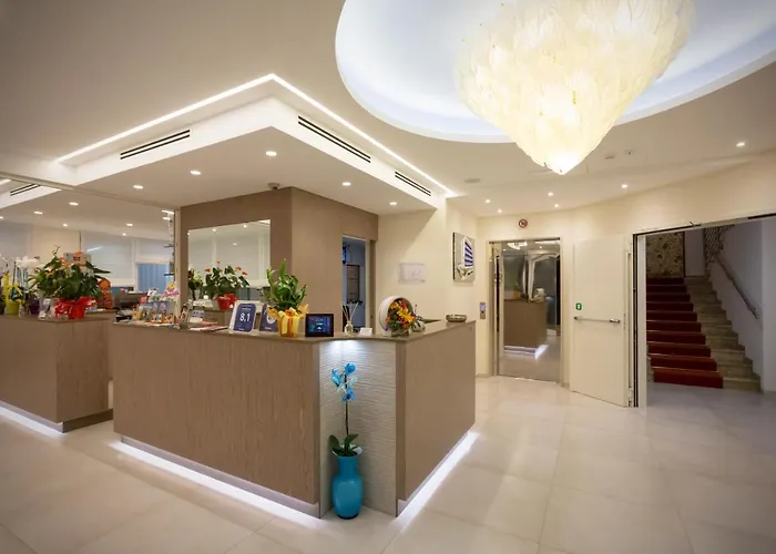 Отель Montreal Бибионе