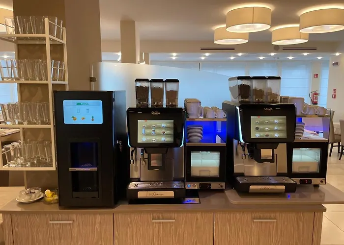 Montreal מלון 3*