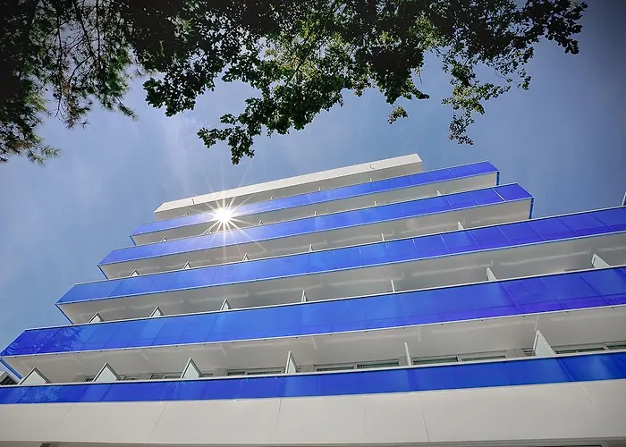 Отель Montreal 3*