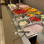 Montreal מלון 3*