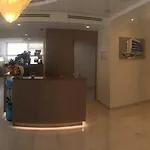מלון Montreal ביביונה