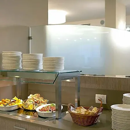 Montreal Otel Bibione