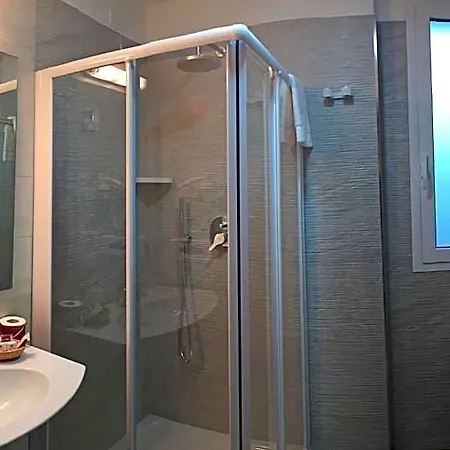 Otel Montreal 3*